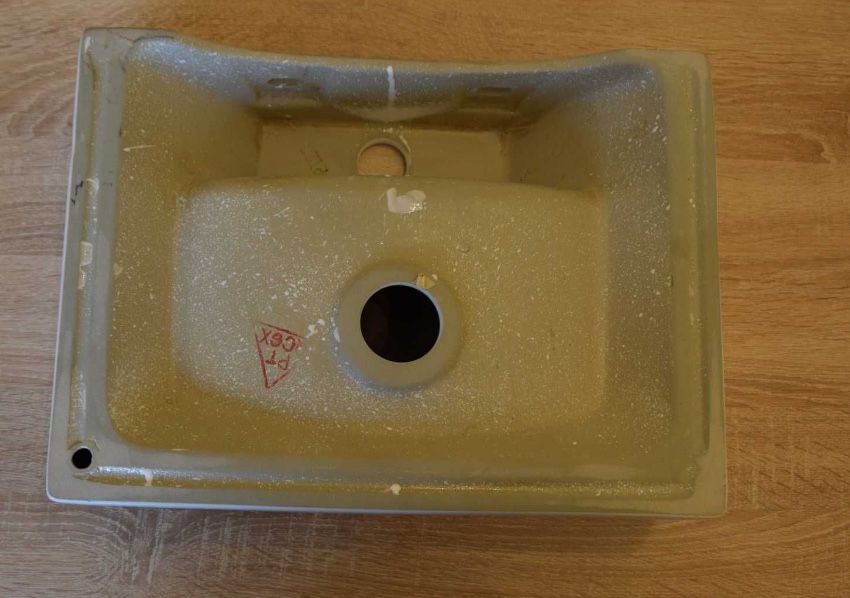 Okazja! Nowa mała umywalka łazienkowa