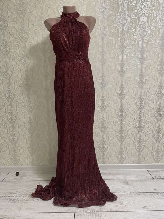 Продаж гарних суконь