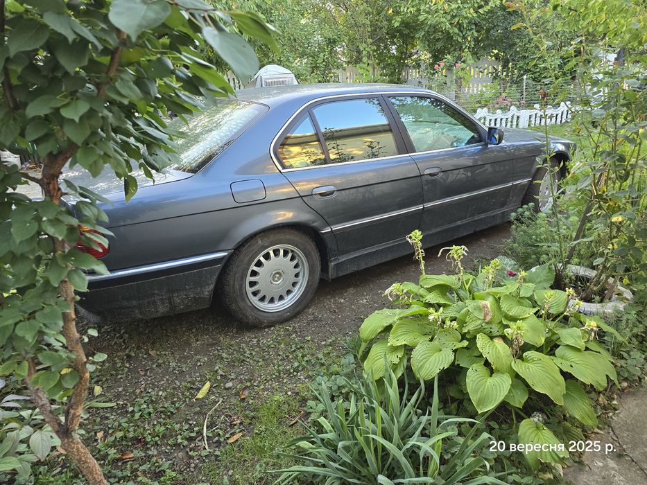 Срочно до кінця жовтня Продам  Bmw e38  m57 b30 максимальна  комплекта