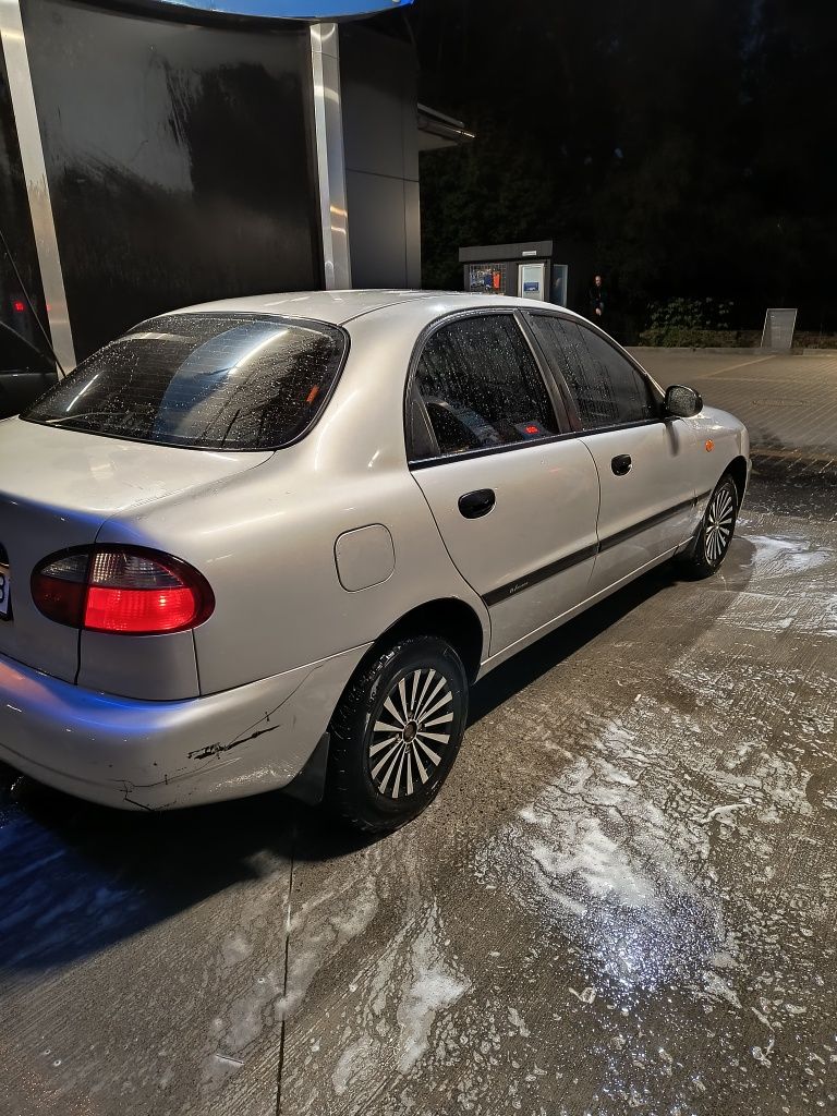 Daewoo Lanos  2004 год (кондиционер)