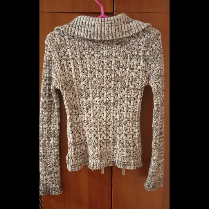 Продам  ажурный свитер