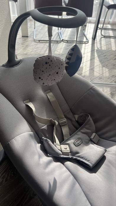 Заколисуючий центр chicco