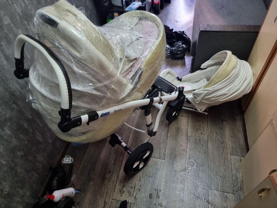 Продам коляску toscana baby mobile
