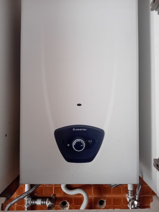 Esquentador Ariston NOVO!