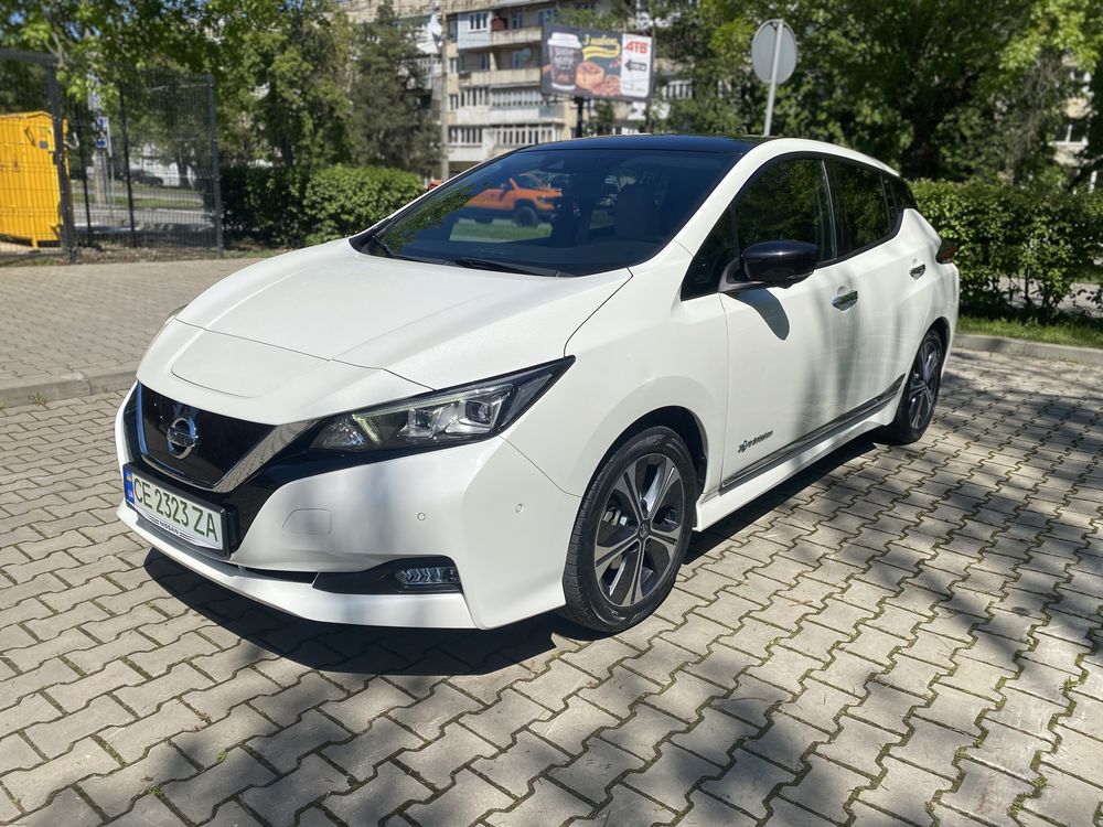 Електромобіль Nissan Leaf tekna 40kwh