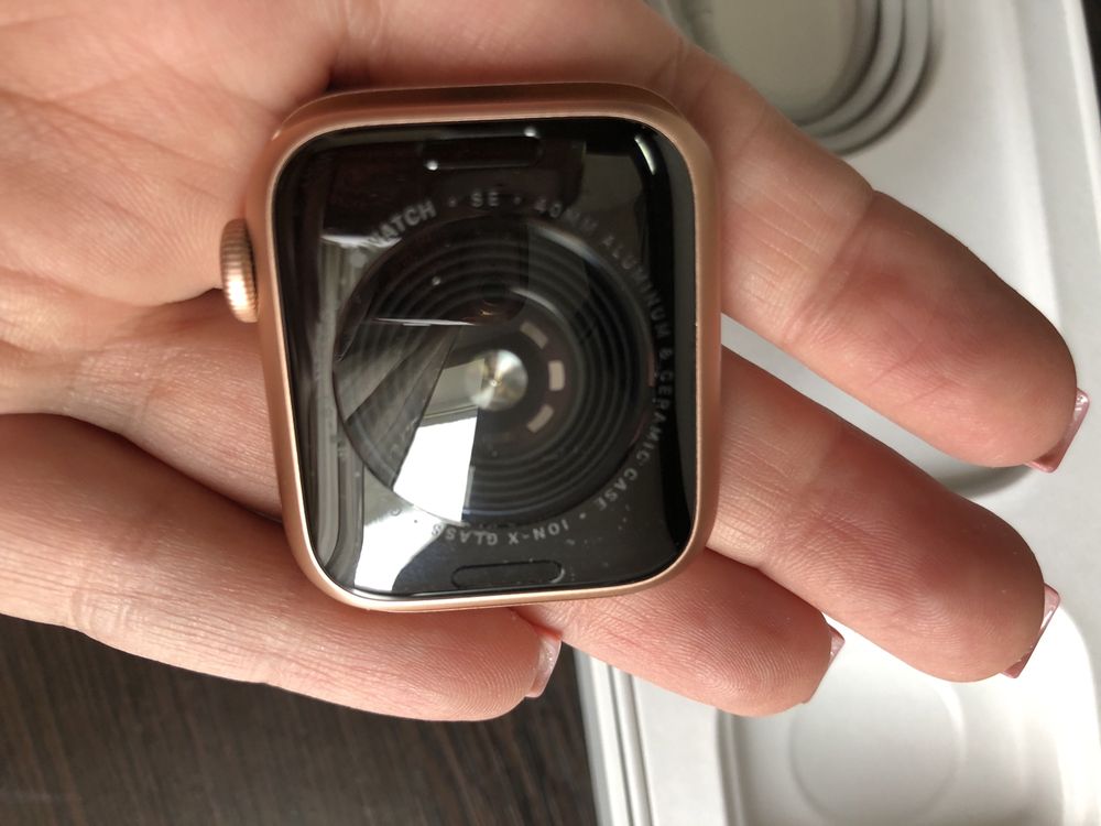 Часы apple watch se 40 mm gold aluminum