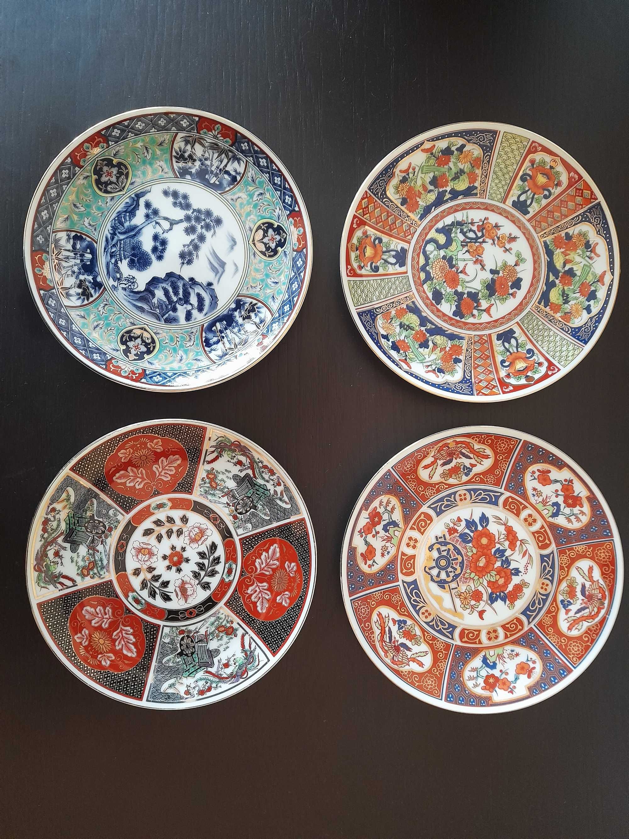 4 Pratos de Porcelana