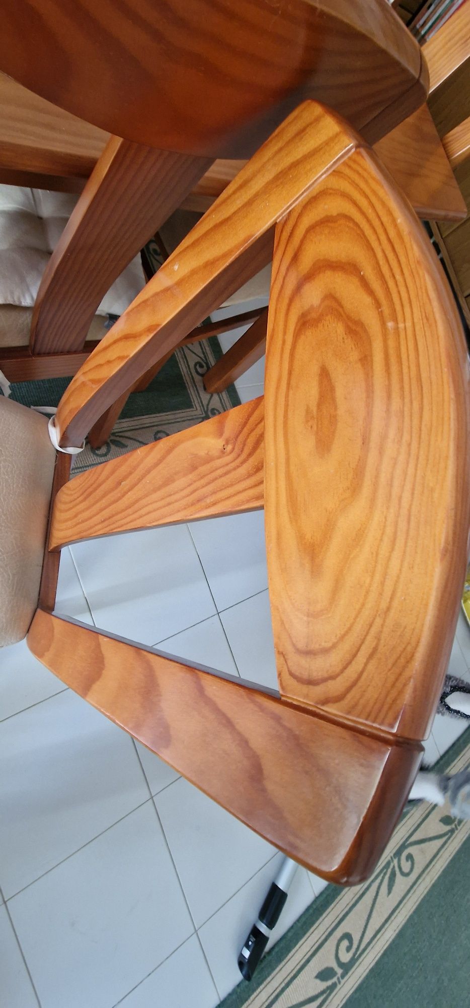 Mesa madeira maciça e 5 cadeiras cadeiras