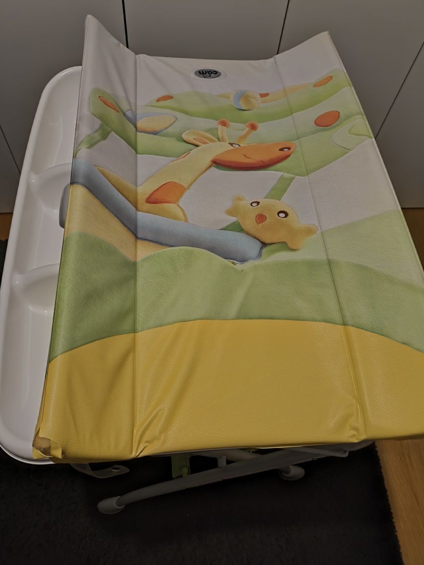 Fraldário com banheira