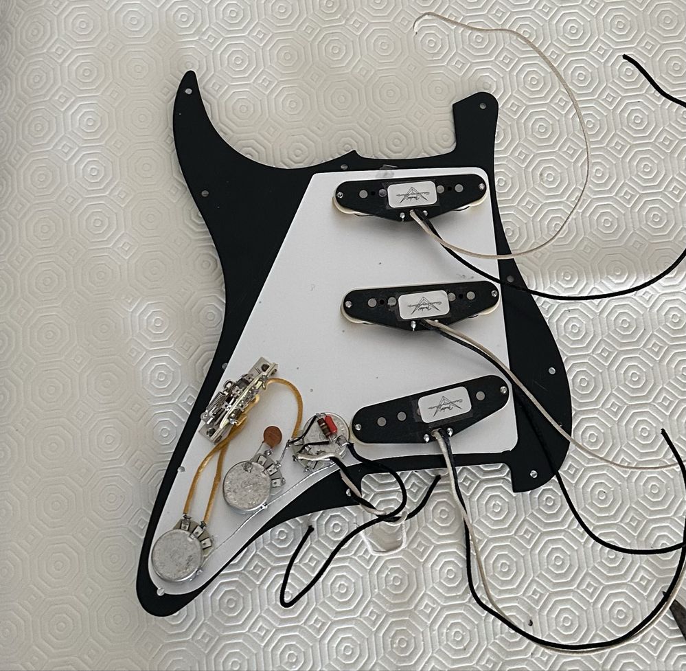 MARQZ Stratocaster Custom (pickups Fender custom 54)