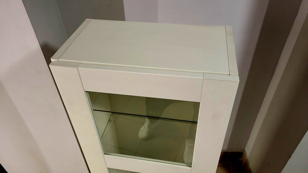 IKEA Brimnes wisząca szafka otwierana, elegancka, biała