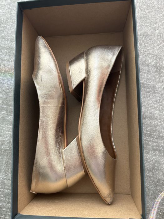 Sapatos da marca Zilian