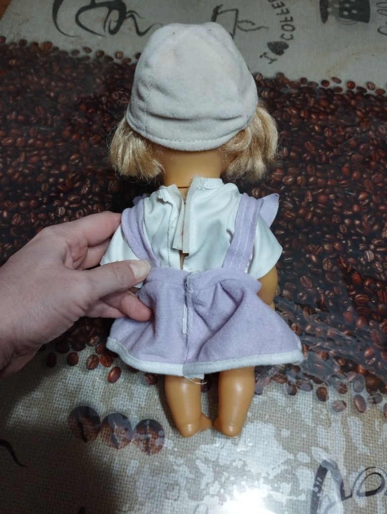 Кукла пластмассовая 28 см.