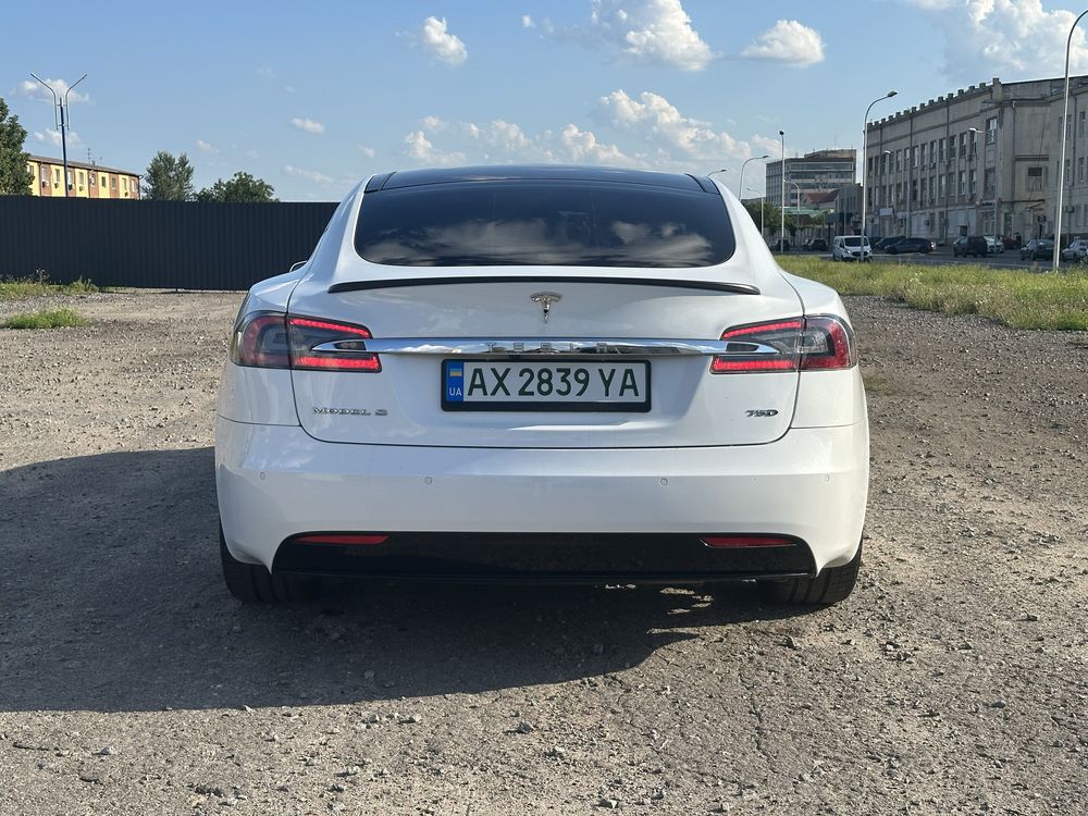 Tesla Model S Dual Motor 75D 2018