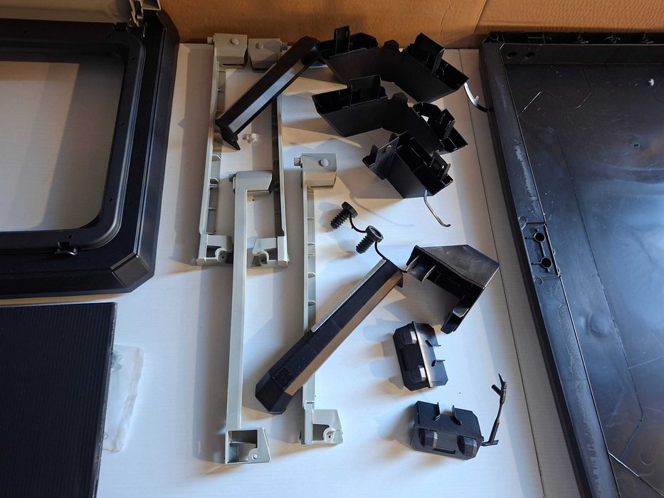 Pojemnik na kosze na śmieci ogrodowy KETER rozmiar L