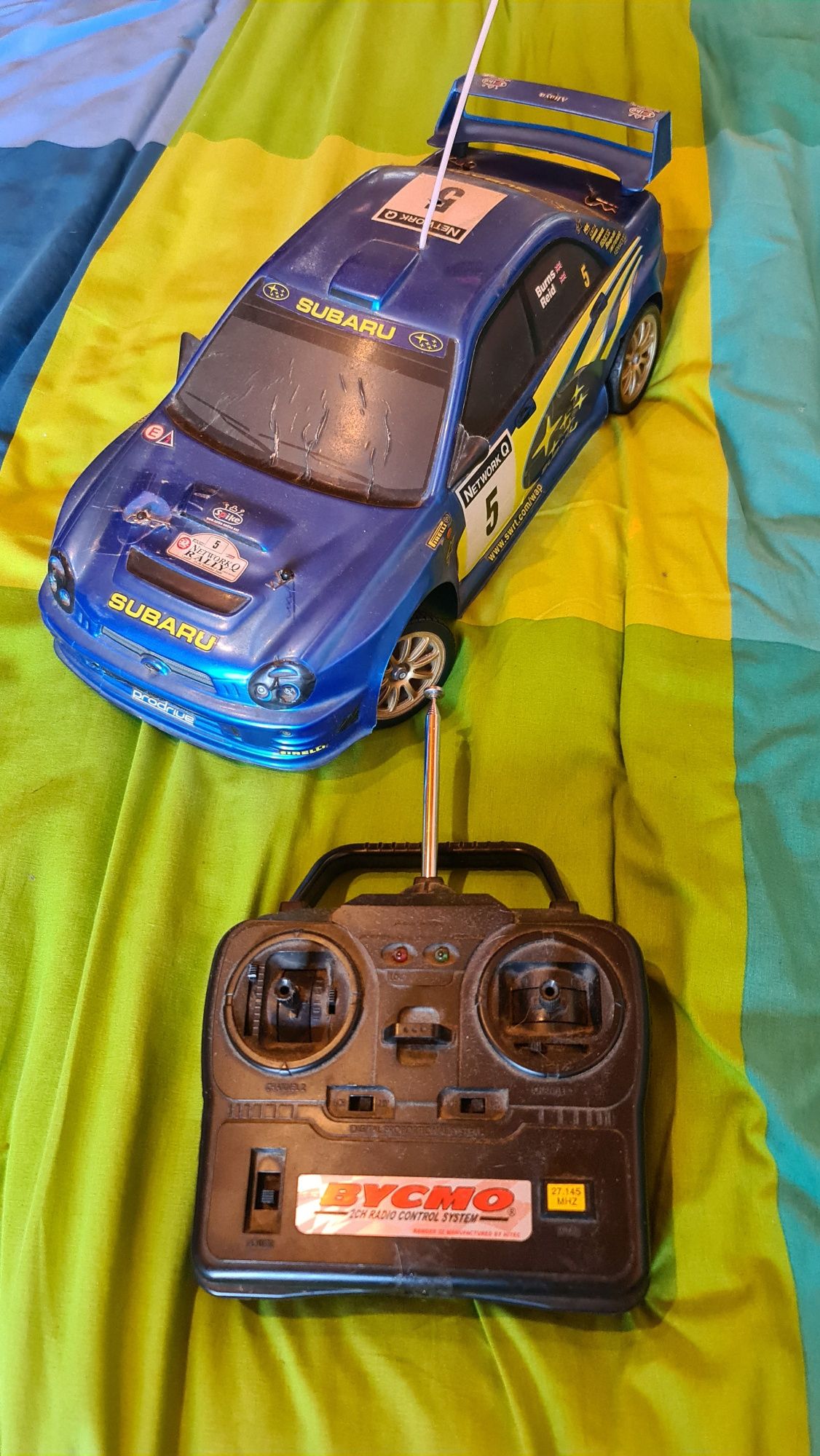 Carro telecomandado elétrico