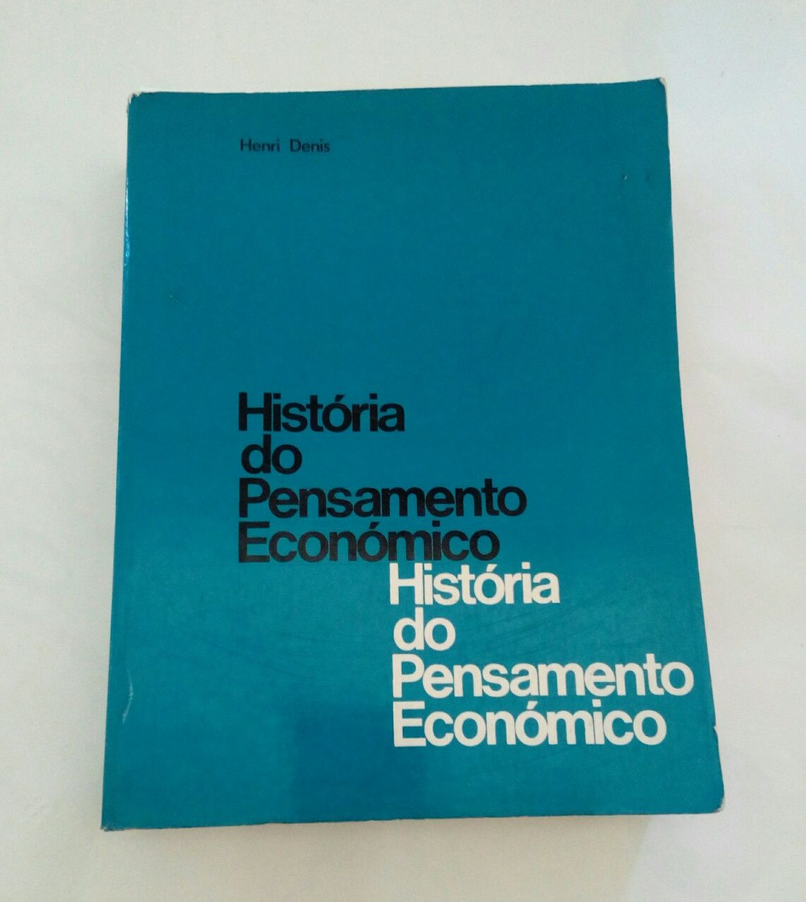 Lote livros técnicos da área de Economia, Contabilidade e Fiscalidade