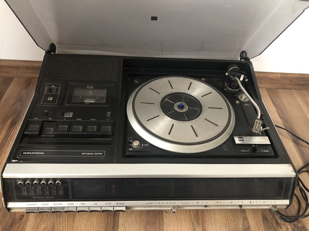 Gramofon Grundig Studio 3010