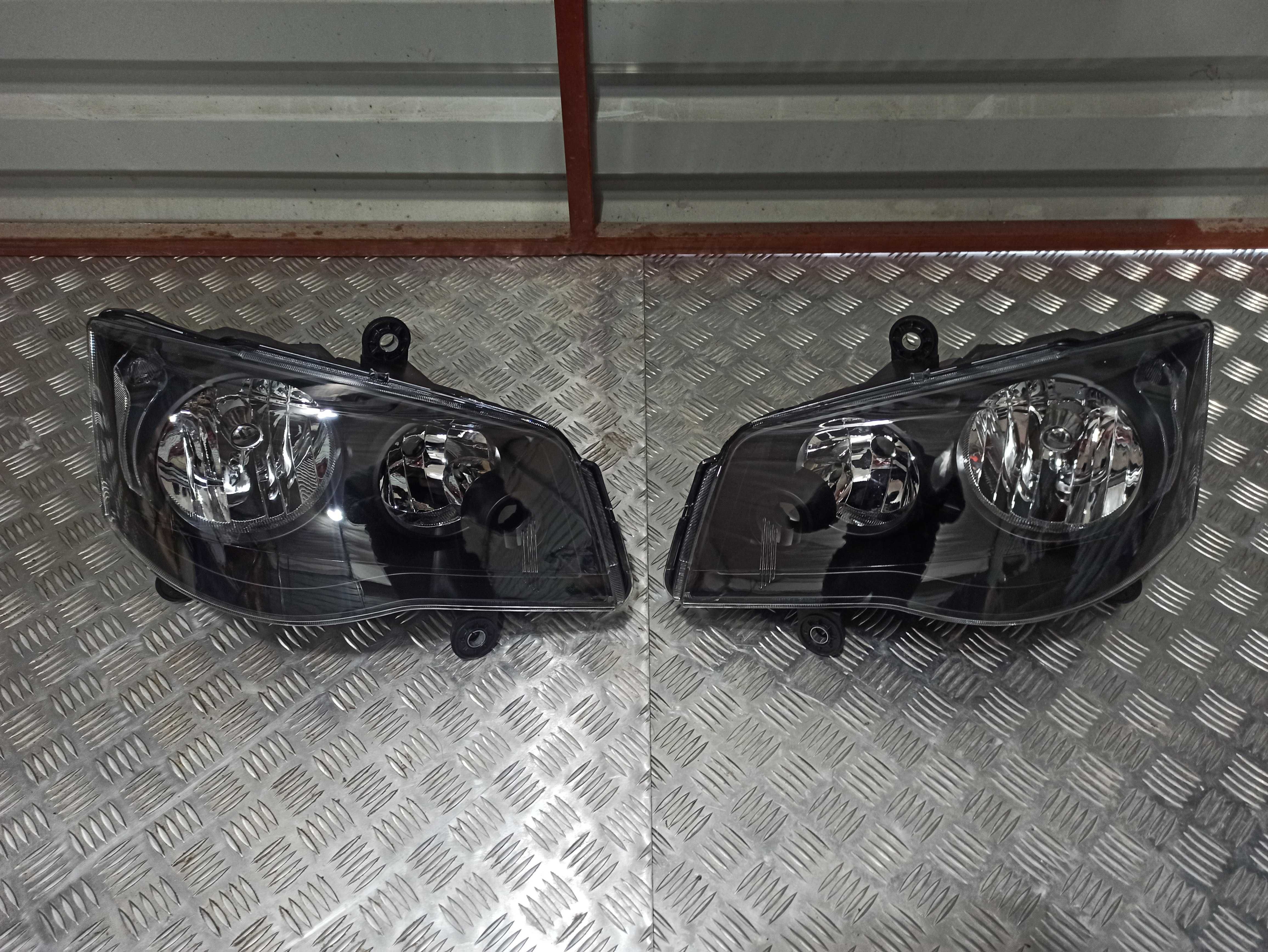 lampa LAMPY PRZÓD LEWA i PRAWA Dodge Caravan 2011 - GT / RT NOWE Wwa