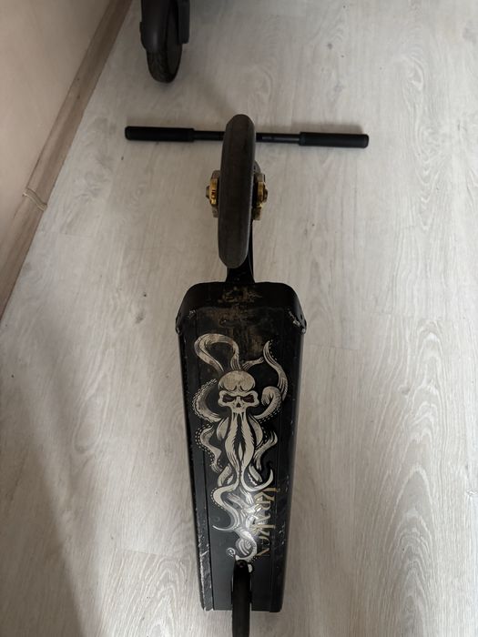 Трюковий самокат Movino Kraken