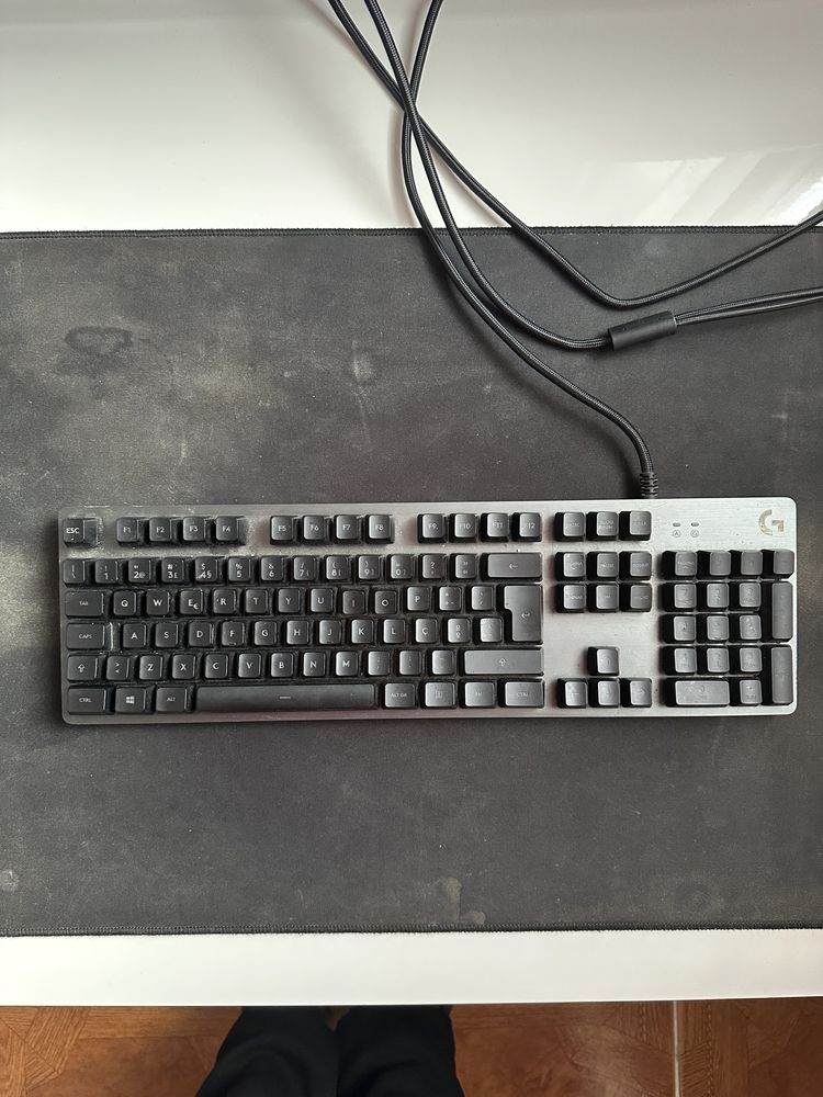 teclado logitech com tapete incluido