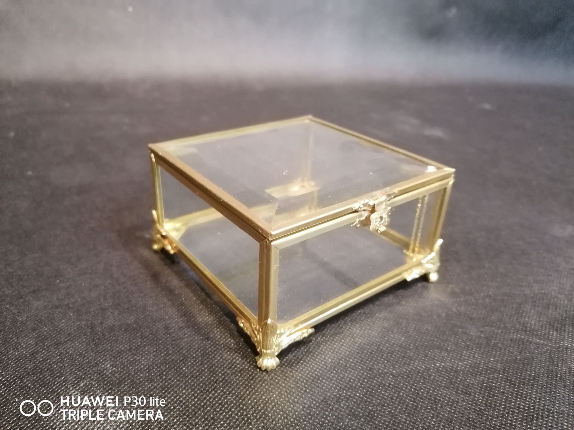 Pudełko szklane złote szkatułka organizer mosiężne na obrączki ślubne