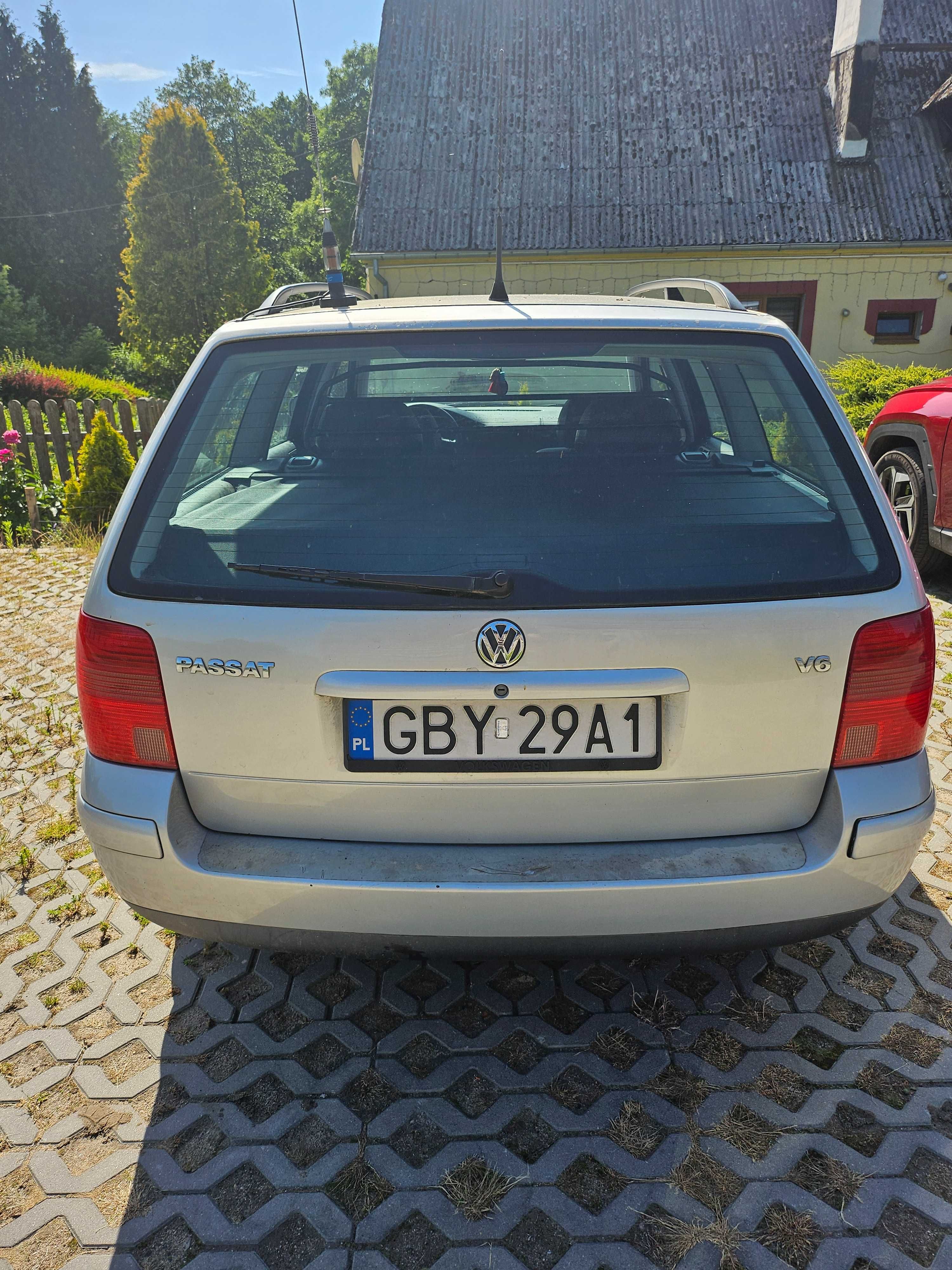 Sprzedam uszkodzonego passata b5 2.8 v6 4 motion
