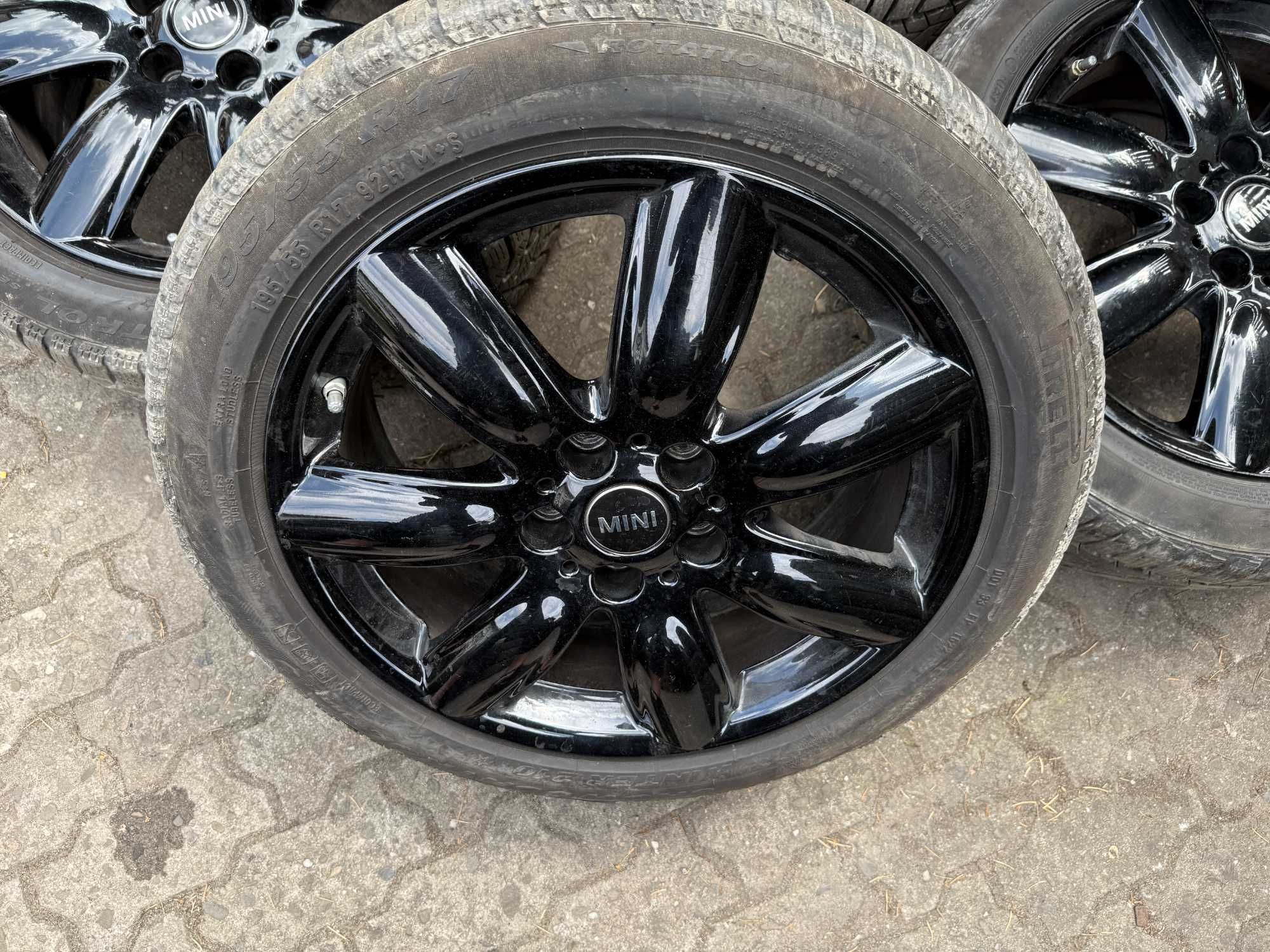 Felgi aluminiowe 17" 5x112 Mini F55 F56 F57 z oponami zimowymi 2021 r.