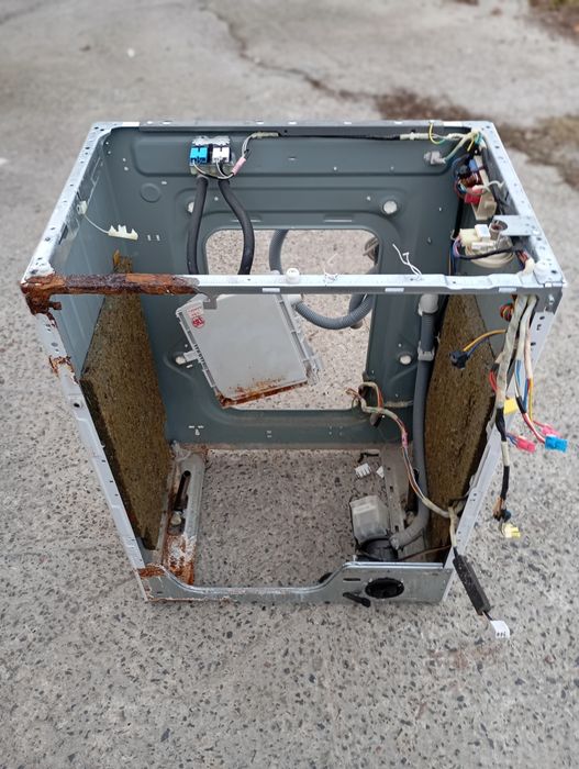 Продам розібрану пральну машину L G б/у