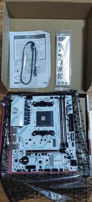 Нова материнська плата AMD am4 Soyo b450