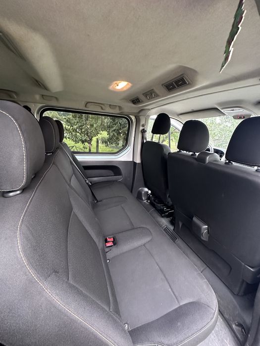 Renault Trafic Long Bus 9 osobowy 1.6 dci 125KM 2018r 1 właściciel