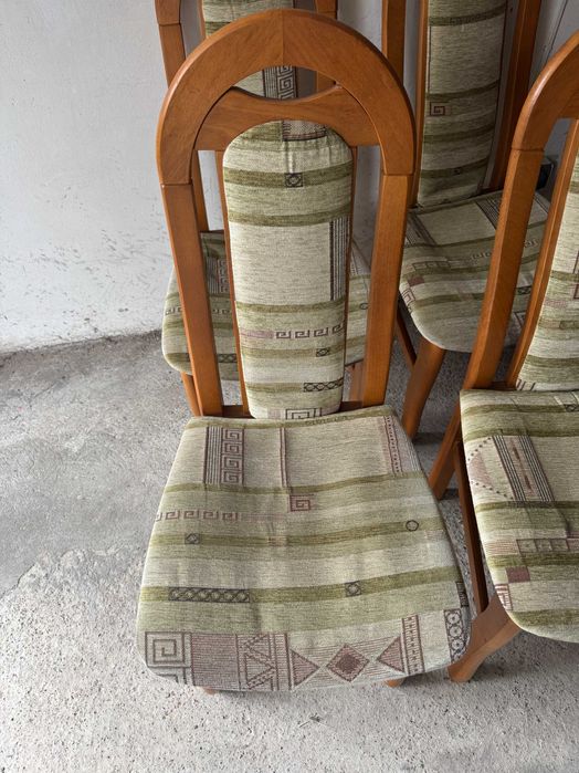 Zestaw 8 krzeseł + kanapa/sofa