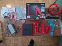 Konsola Nintendo Wii mini w stanie kolekcjonerskim.

- konsola w stani