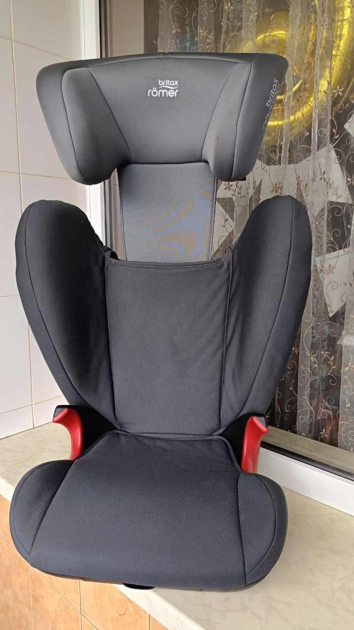 Автокрісло Britax Romer ISOFIX