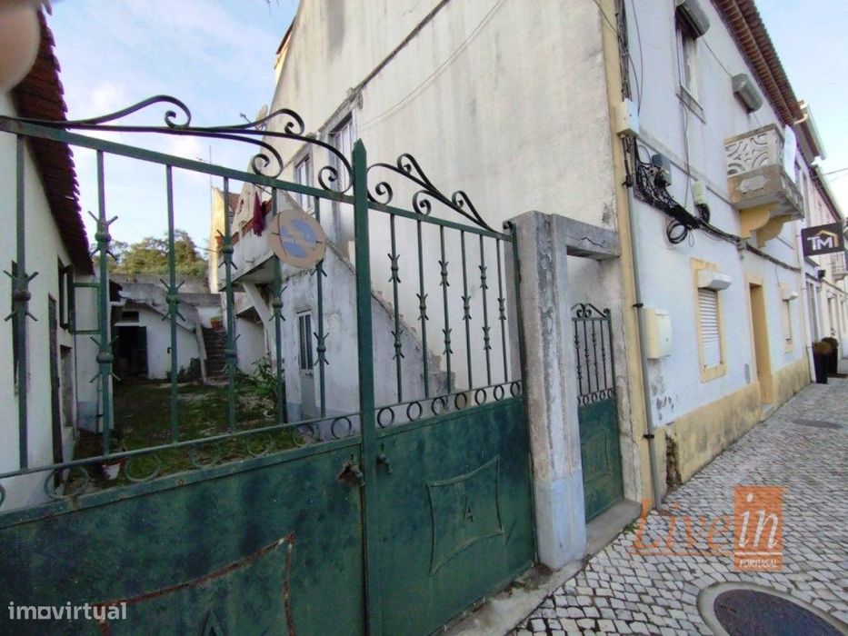 Edifício com 3 Apartamentos para Venda na Malveira em Mafra