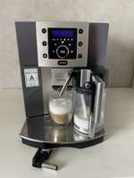 Кавомашина Delonghi Perfecta Cappuccino ESAM5500.M є Вибір гарний стан