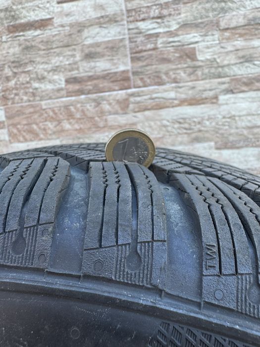Vendo pneus com jantes 205/55R16 Continental como novos