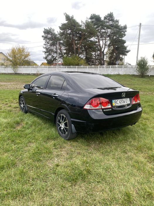 HONDA civik 1.8 автомат