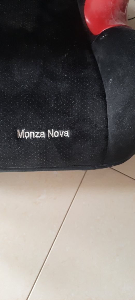 Fotelik samochodowy 15-36 Recaro Monza Nova