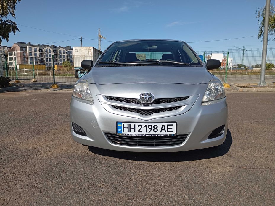 Тойота Ярис 2007 г. 1.3