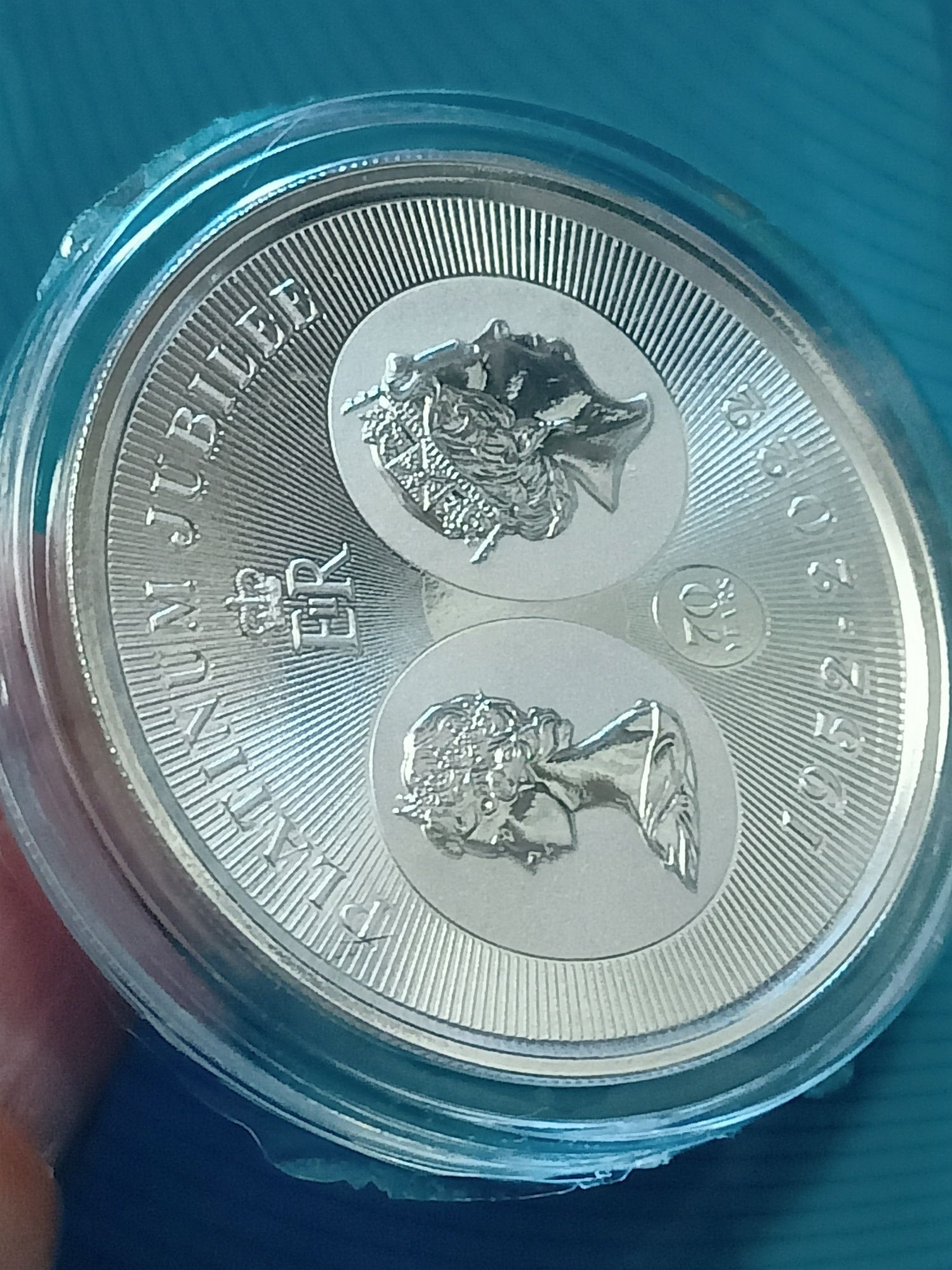 Moneta srebrna kolekcjonerska - Jubileusz Królowej Elżbiety Na Tronie