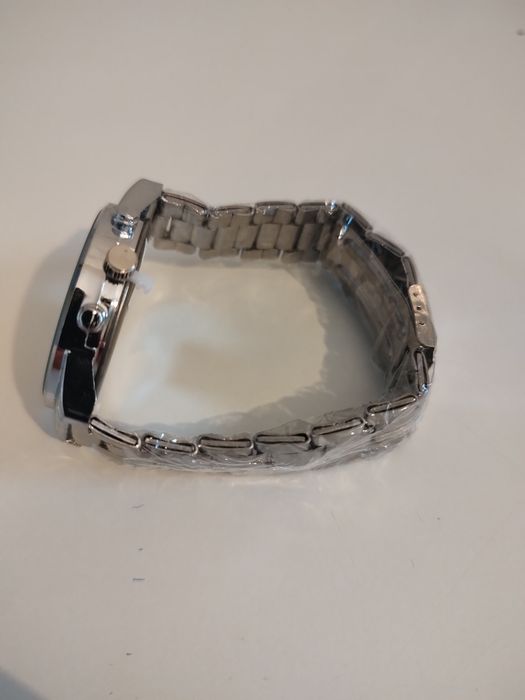 Zegarek z zestawem bransoletka i łańcuszek