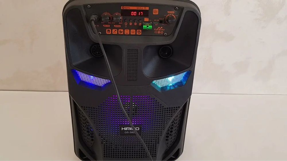 Колонка - валіза. Легка і функціональна