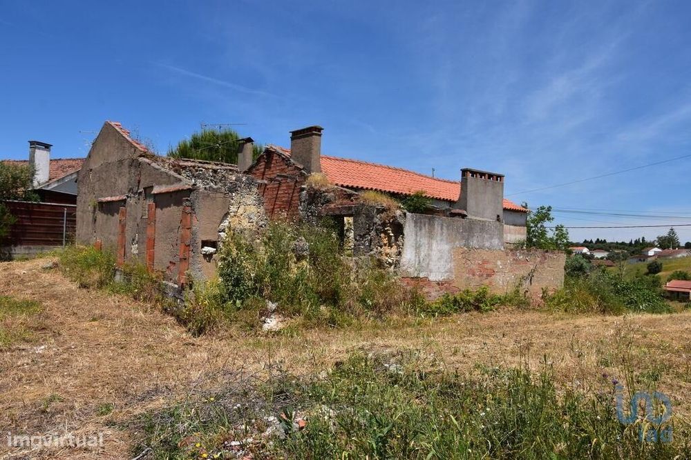 Casa de Campo T1 em Brogueira, Parceiros de Igreja e Alcorochel de 74,