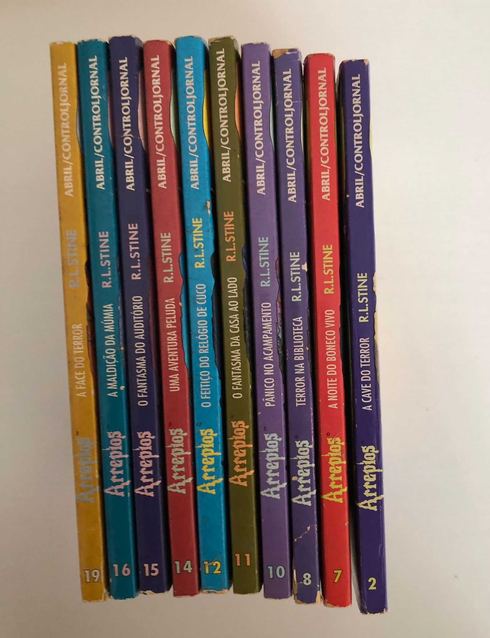 Livros coleção “Arrepios” R. L. Stine