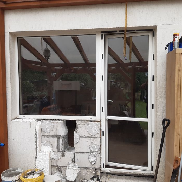 Drzwi balkonowe i okno