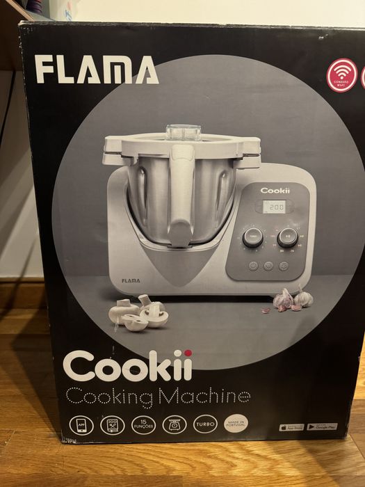 Vendo robo de cozinha novo  em caixa