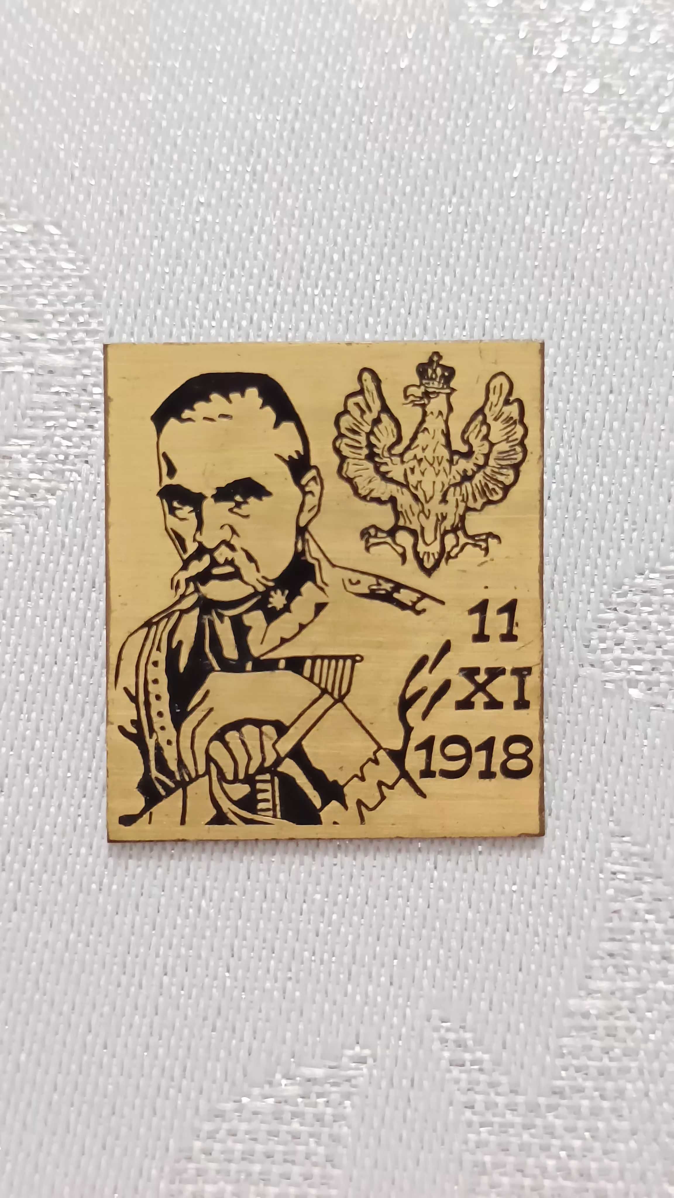 Metalowy znaczek przypinka Józef Piłsudski
