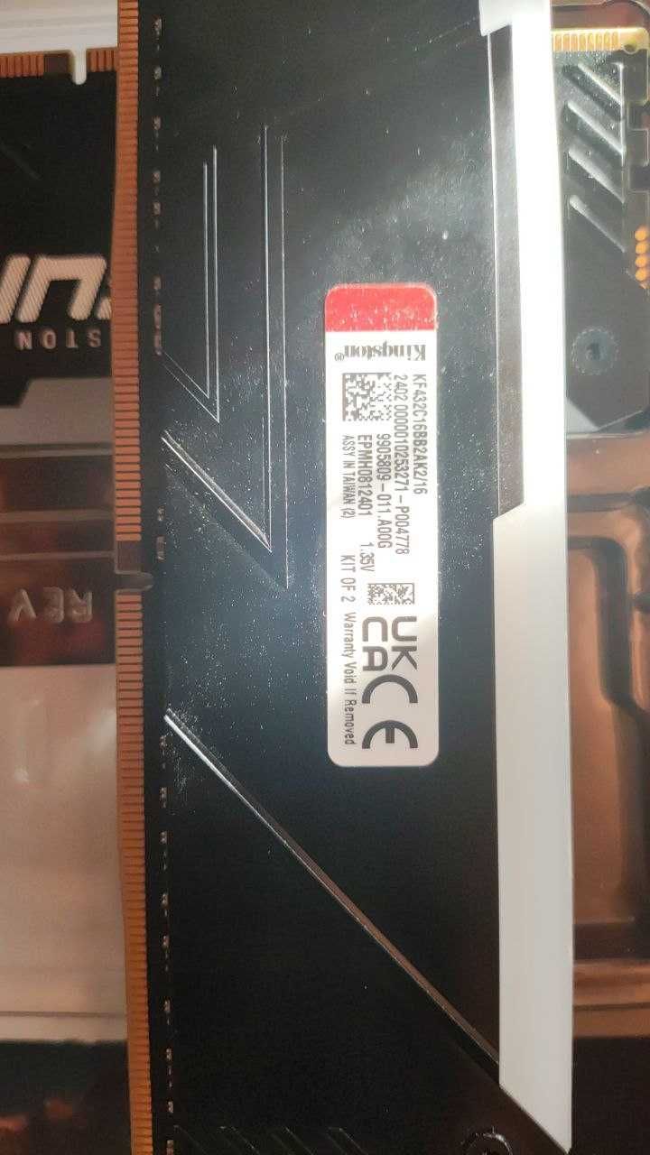 Kingston FURY RGB (3200Mhz)DDR4) 8*8