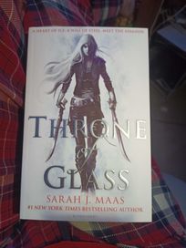 Throne of glass po angielsku - Sarah Maas